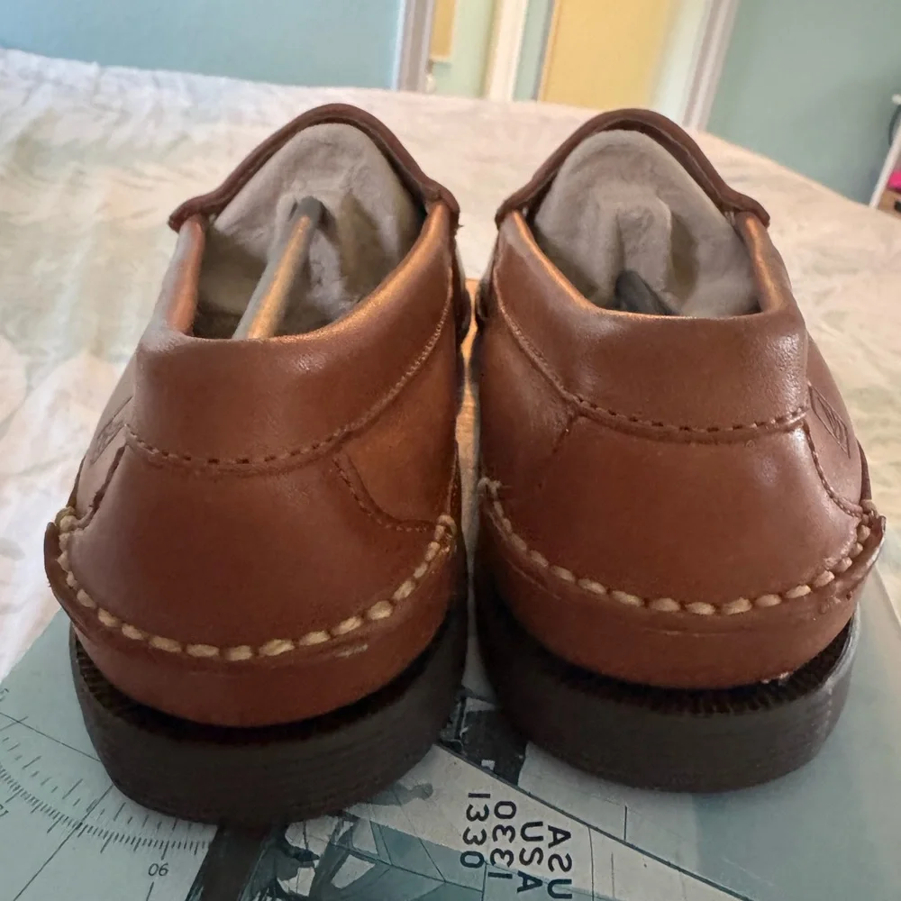 BNWT Sperry Rich Brown Leather Slip-On Loafers with Embossed Pattern - Picture 3 of 6